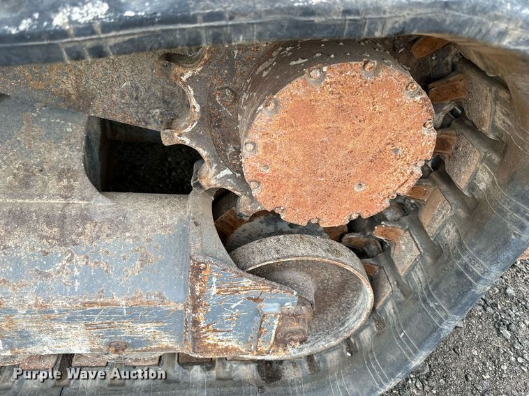 image for item DR2661 2015 Takeuchi  TL12 tracked skid steer loader