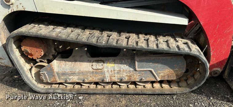 image for item DR2661 2015 Takeuchi  TL12 tracked skid steer loader