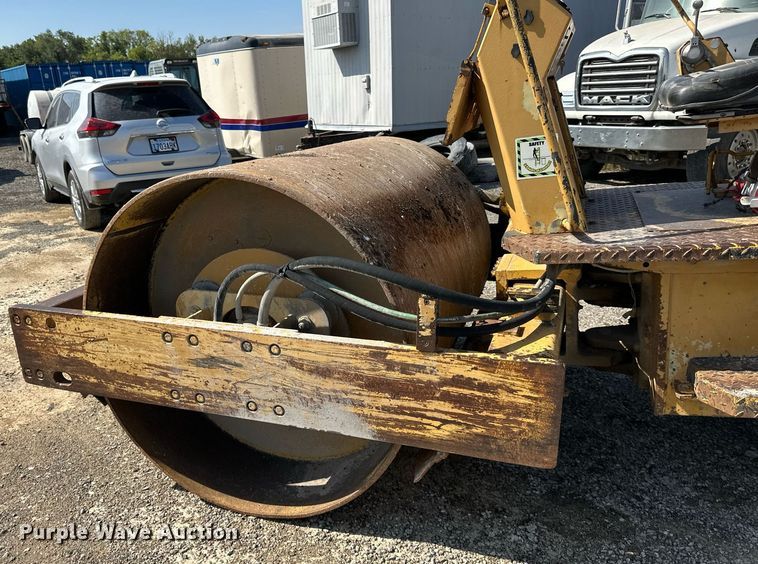 image for item DR2663 1992 Bomag BW172 single drum vibratory roller