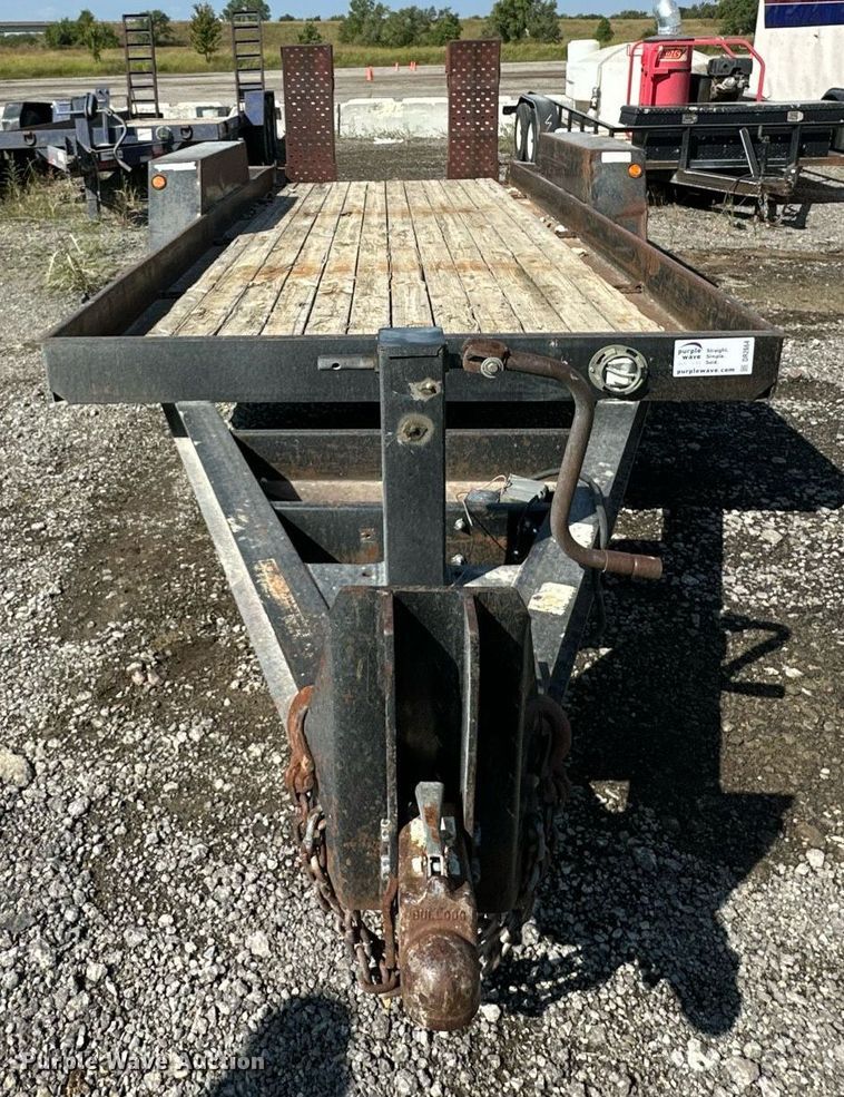 image for item DR2664 2005 Towmaster  T-10P equipment trailer