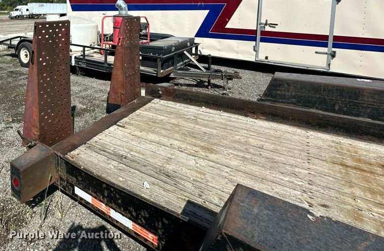 image for item DR2664 2005 Towmaster  T-10P equipment trailer