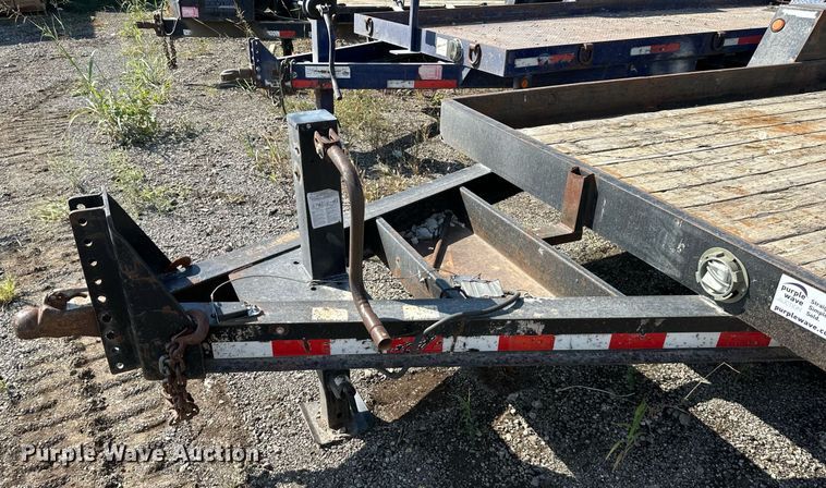 image for item DR2664 2005 Towmaster  T-10P equipment trailer