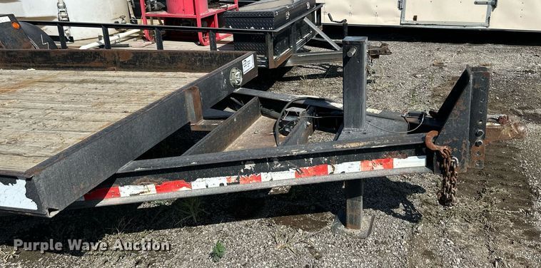 image for item DR2664 2005 Towmaster  T-10P equipment trailer
