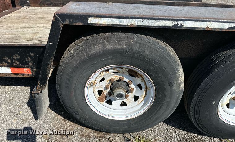 image for item DR2664 2005 Towmaster  T-10P equipment trailer