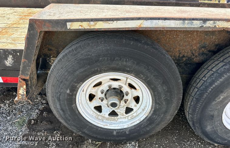 image for item DR2664 2005 Towmaster  T-10P equipment trailer