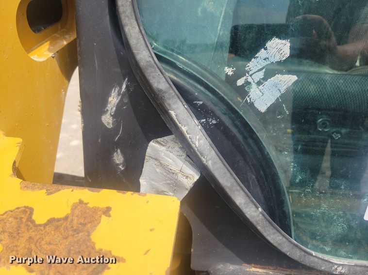 image for item DR4403 2019 Caterpillar 236D3 skid steer loader