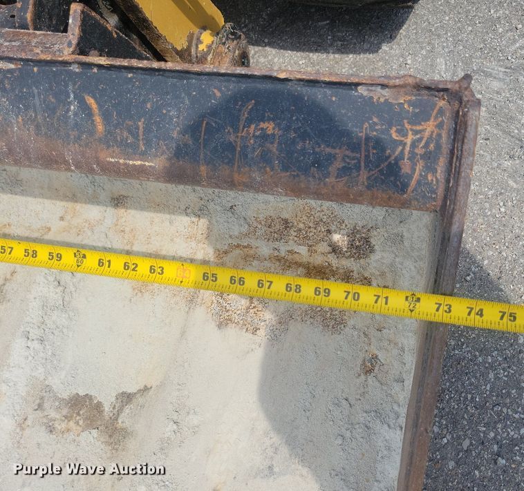 image for item DR4403 2019 Caterpillar 236D3 skid steer loader