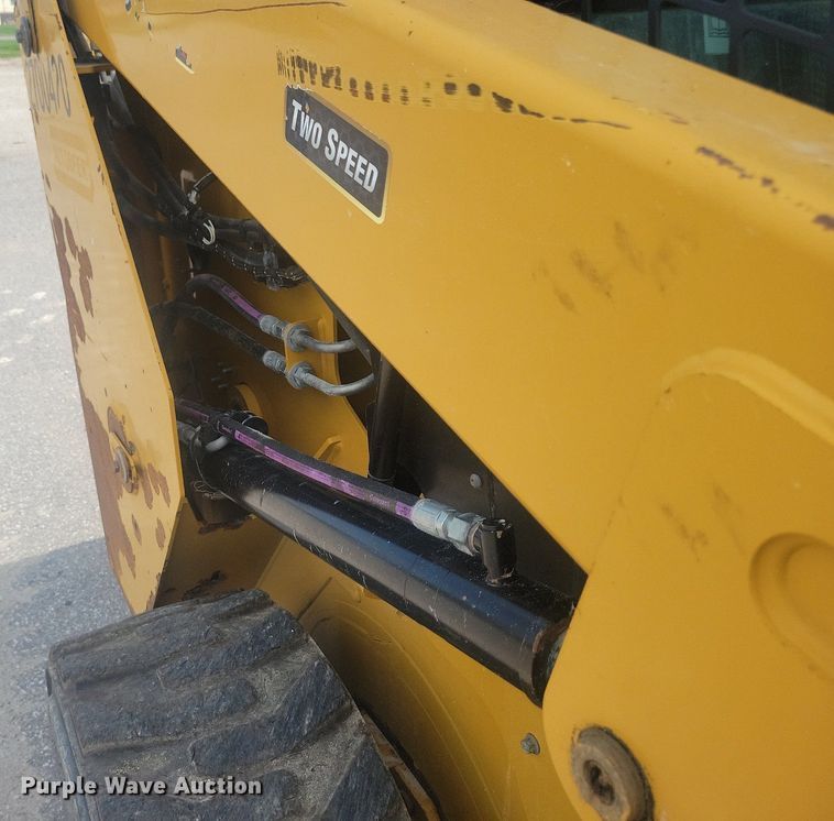 image for item DR4403 2019 Caterpillar 236D3 skid steer loader
