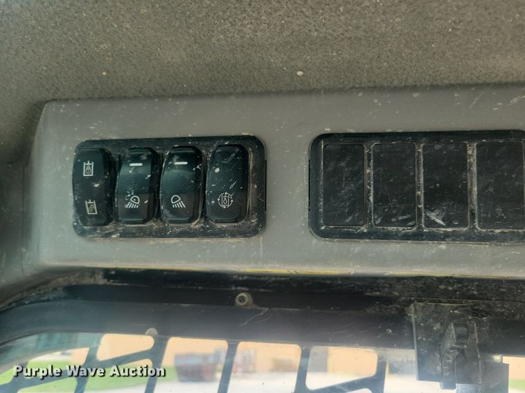 image for item DR4403 2019 Caterpillar 236D3 skid steer loader