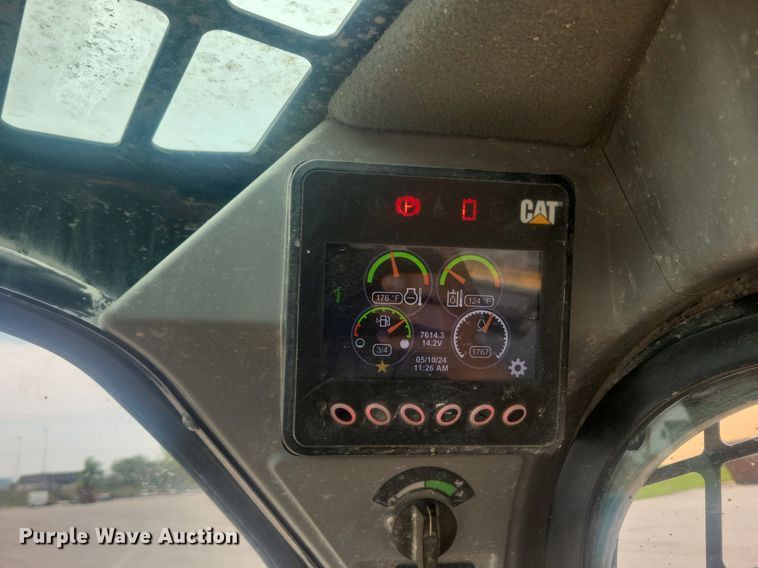 image for item DR4403 2019 Caterpillar 236D3 skid steer loader