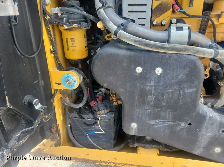 image for item DR4403 2019 Caterpillar 236D3 skid steer loader