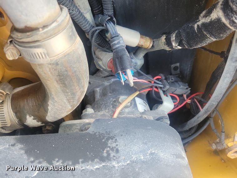 image for item DR4403 2019 Caterpillar 236D3 skid steer loader