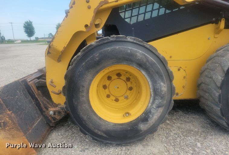 image for item DR4403 2019 Caterpillar 236D3 skid steer loader