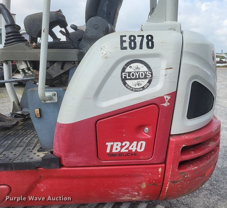 image for item DR4903 2017 Takeuchi  TB240 mini excavator