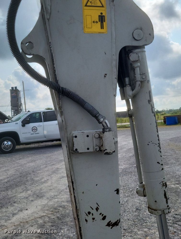 image for item DR4903 2017 Takeuchi  TB240 mini excavator