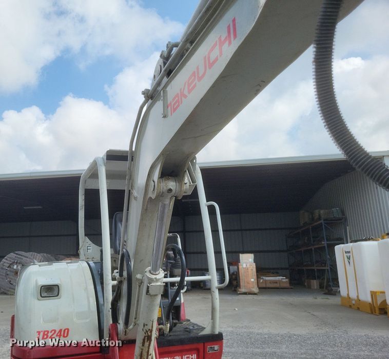 image for item DR4903 2017 Takeuchi  TB240 mini excavator
