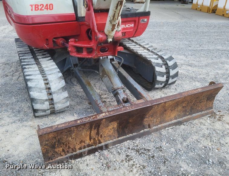 image for item DR4903 2017 Takeuchi  TB240 mini excavator