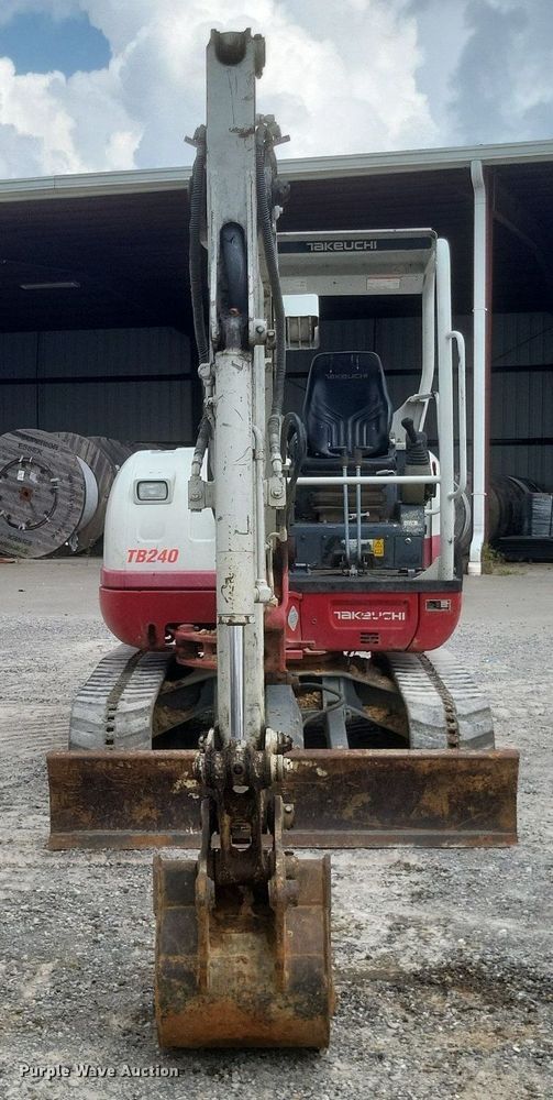 image for item DR4904 2018 Takeuchi  TB240 mini excavator