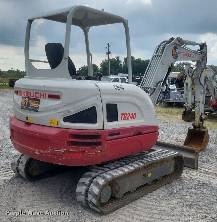 image for item DR4904 2018 Takeuchi  TB240 mini excavator