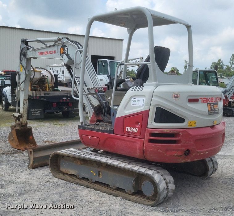 image for item DR4904 2018 Takeuchi  TB240 mini excavator