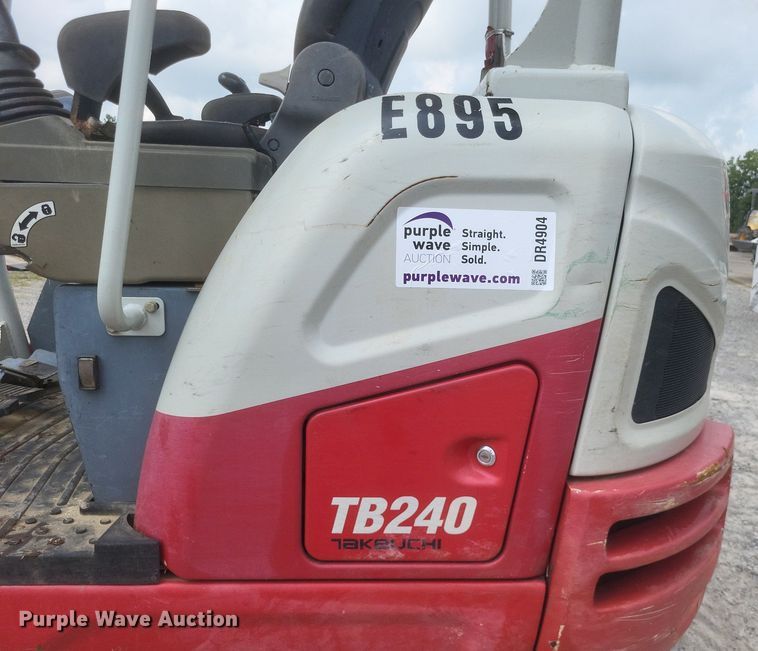 image for item DR4904 2018 Takeuchi  TB240 mini excavator