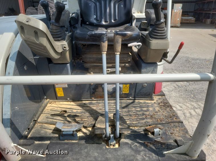 image for item DR4904 2018 Takeuchi  TB240 mini excavator