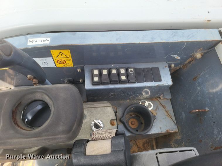 image for item DR4904 2018 Takeuchi  TB240 mini excavator
