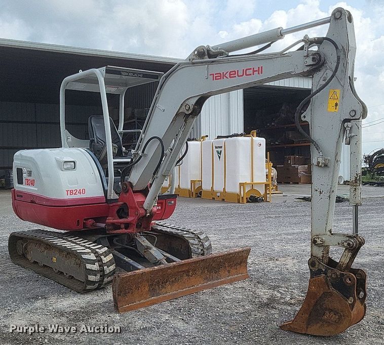 image for item DR4905 2017 Takeuchi  TB240 mini excavator