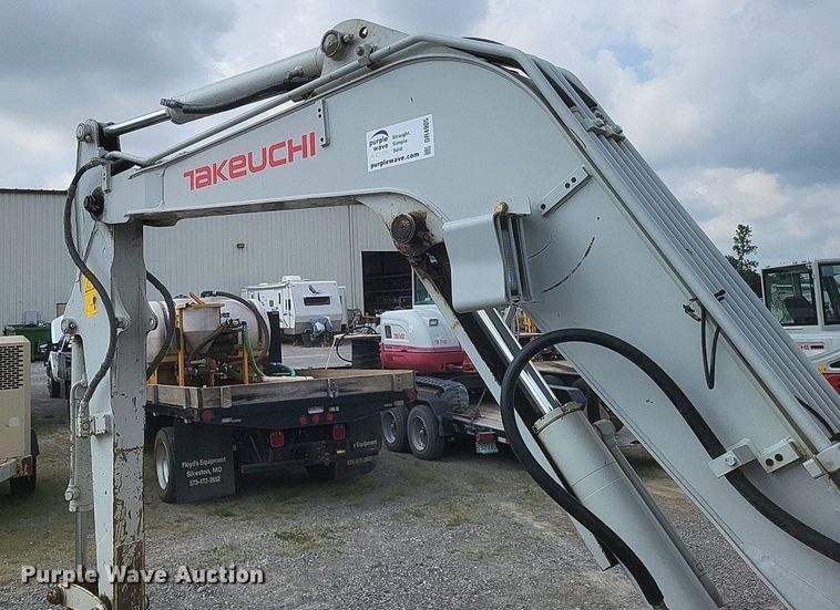 image for item DR4905 2017 Takeuchi  TB240 mini excavator