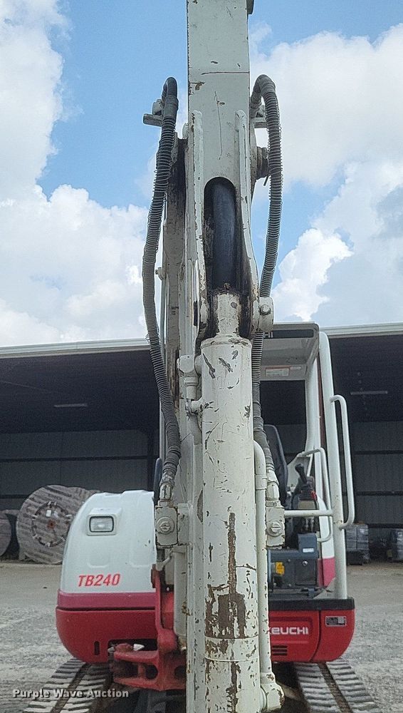 image for item DR4905 2017 Takeuchi  TB240 mini excavator