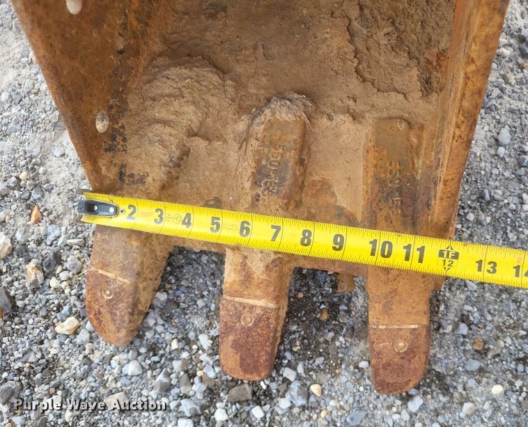 image for item DR4905 2017 Takeuchi  TB240 mini excavator