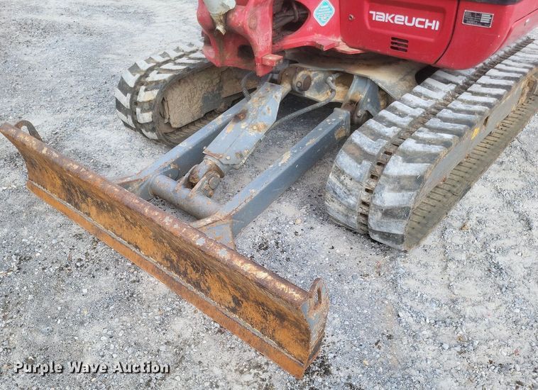 image for item DR4905 2017 Takeuchi  TB240 mini excavator