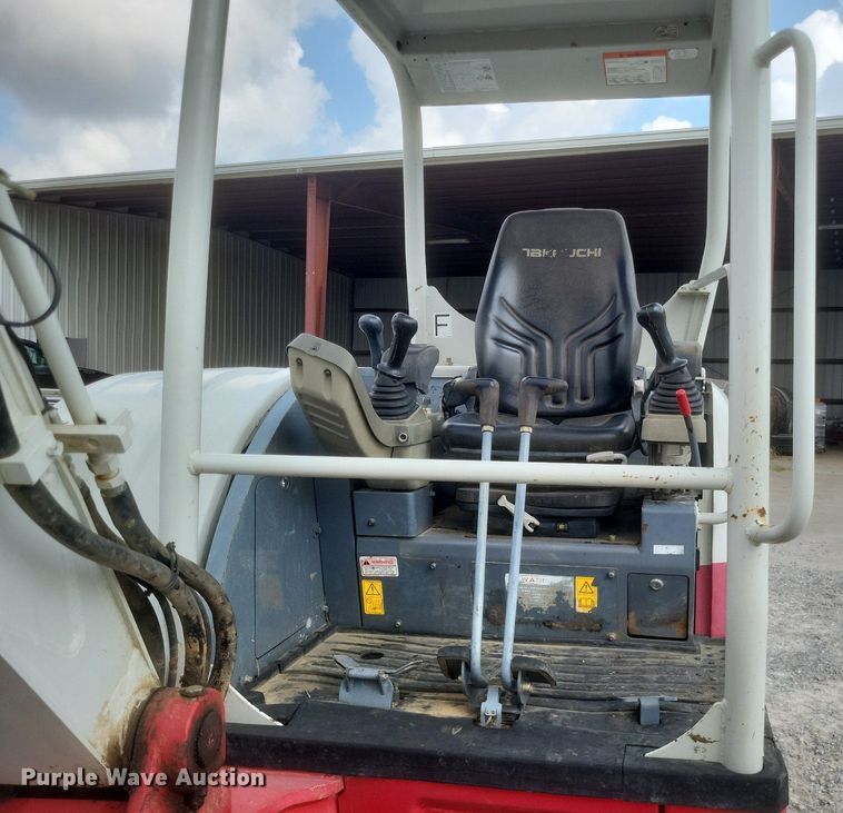 image for item DR4905 2017 Takeuchi  TB240 mini excavator