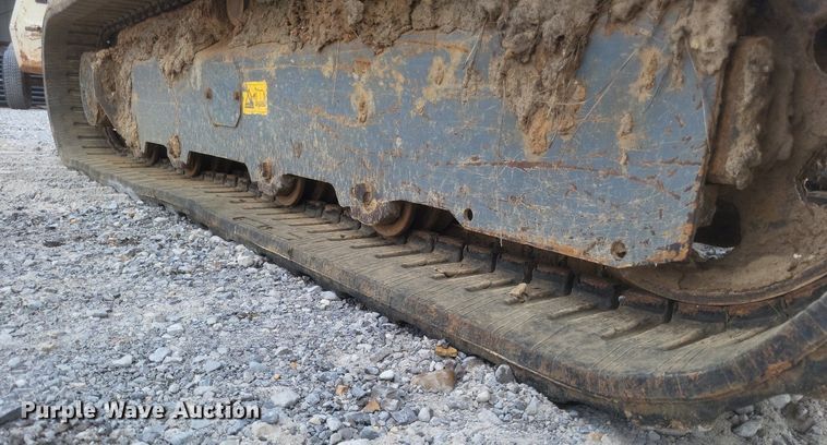 image for item DR4905 2017 Takeuchi  TB240 mini excavator