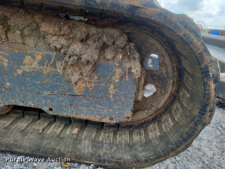 image for item DR4905 2017 Takeuchi  TB240 mini excavator