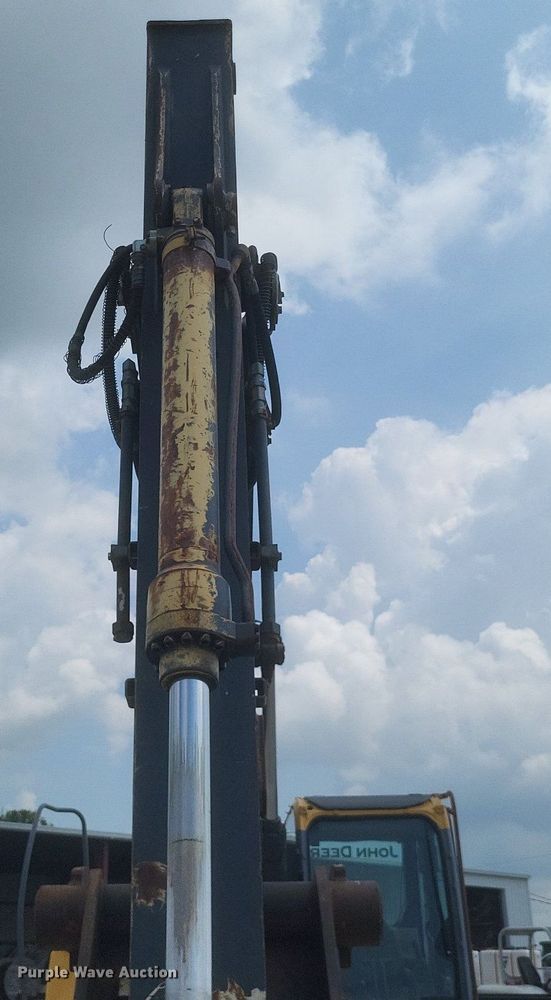 image for item DR4907 2008 John Deere  200D LC excavator