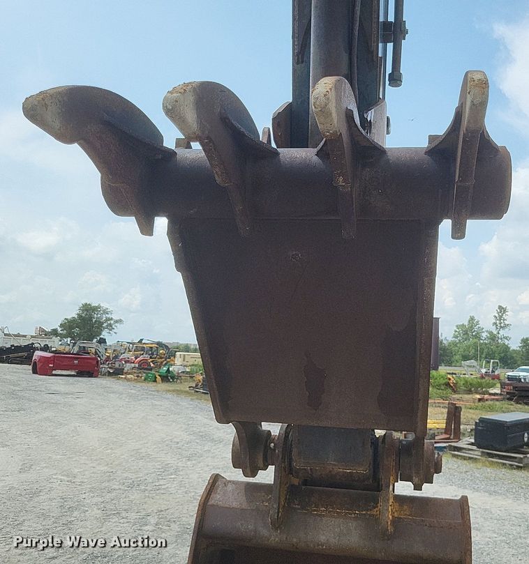 image for item DR4907 2008 John Deere  200D LC excavator