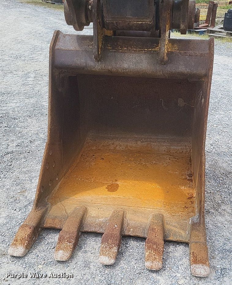 image for item DR4907 2008 John Deere  200D LC excavator