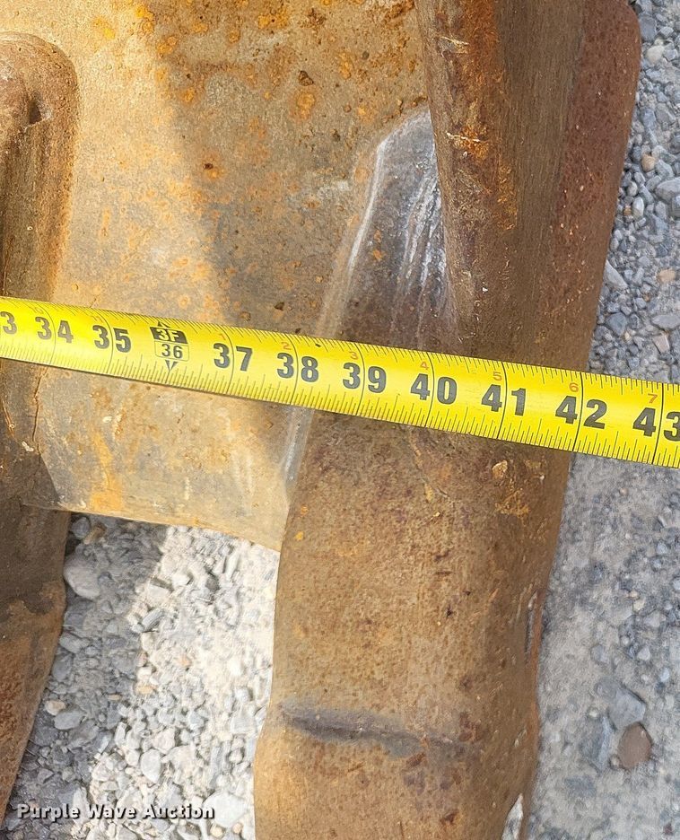 image for item DR4907 2008 John Deere  200D LC excavator