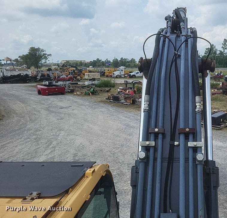 image for item DR4907 2008 John Deere  200D LC excavator