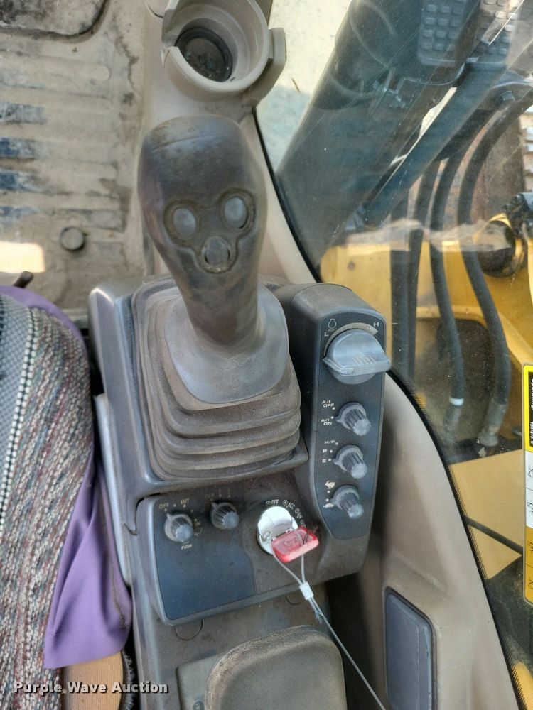 image for item DR4907 2008 John Deere  200D LC excavator