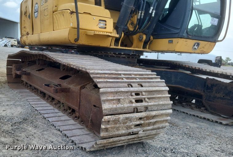 image for item DR4907 2008 John Deere  200D LC excavator