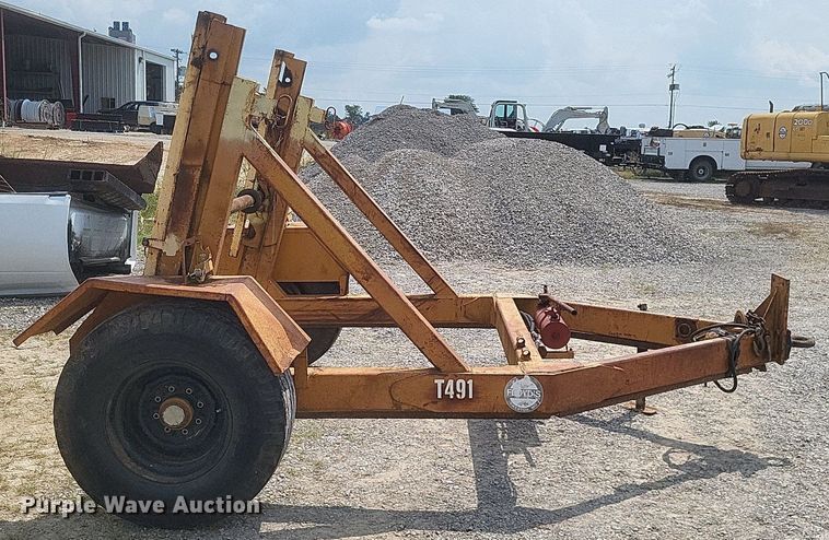 image for item DR4908 1995 Slabach Construction reel trailer