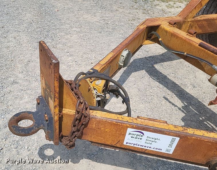 image for item DR4908 1995 Slabach Construction reel trailer