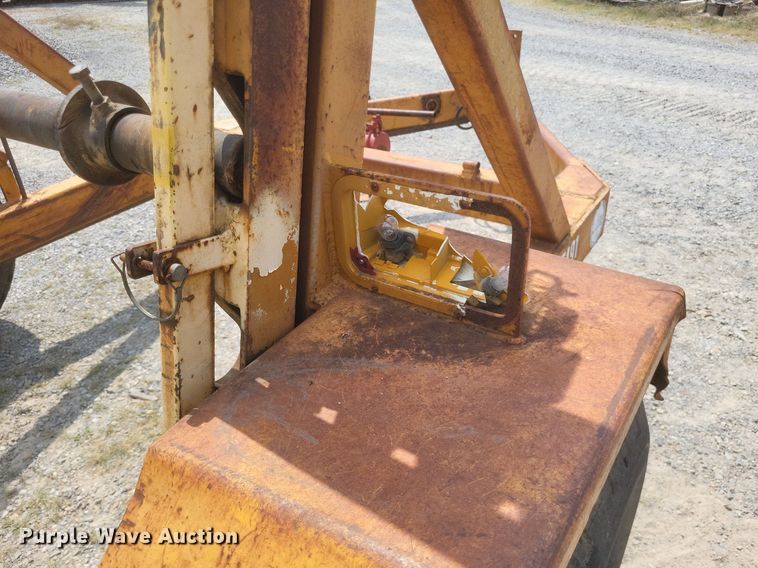 image for item DR4908 1995 Slabach Construction reel trailer