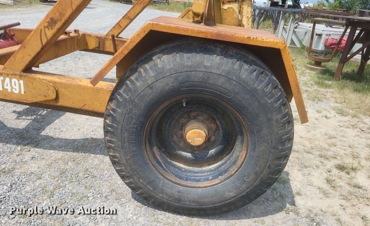 image for item DR4908 1995 Slabach Construction reel trailer