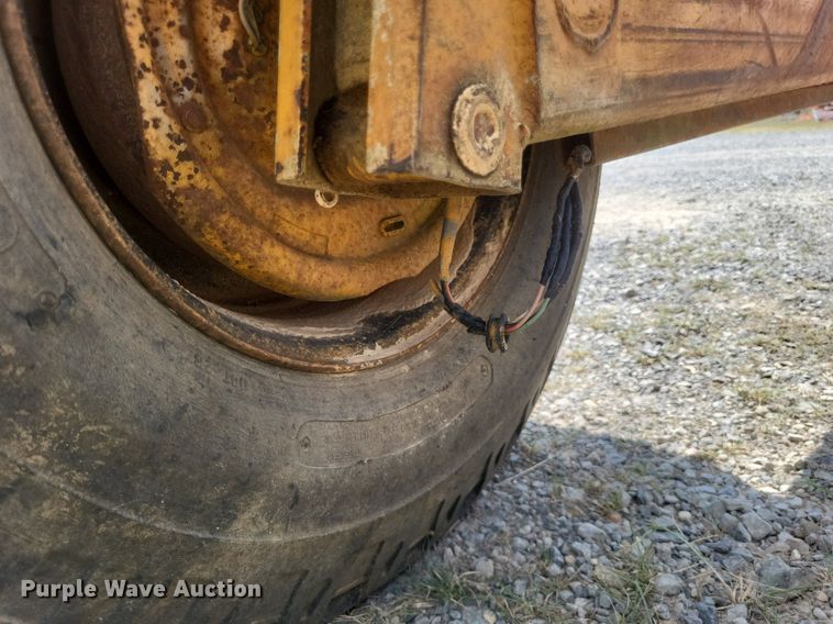 image for item DR4908 1995 Slabach Construction reel trailer