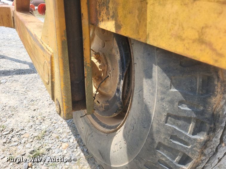 image for item DR4908 1995 Slabach Construction reel trailer