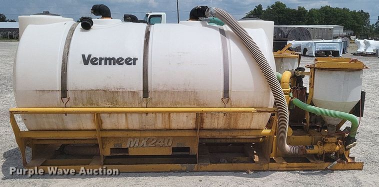 image for item DR4910 (2) Vermeer MX240 fluid mixing units