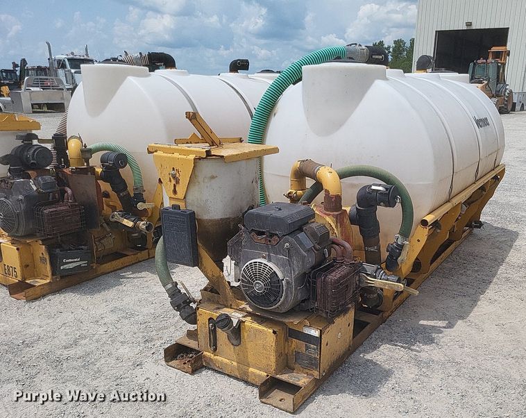 image for item DR4910 (2) Vermeer MX240 fluid mixing units